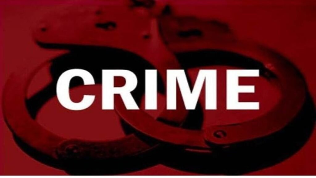 Crime News : पुलिस के सामने गुंडागर्दी , सिविल लाइन थाने के बाहर दो गुटों में जमकर हुई मारपीट Crime News