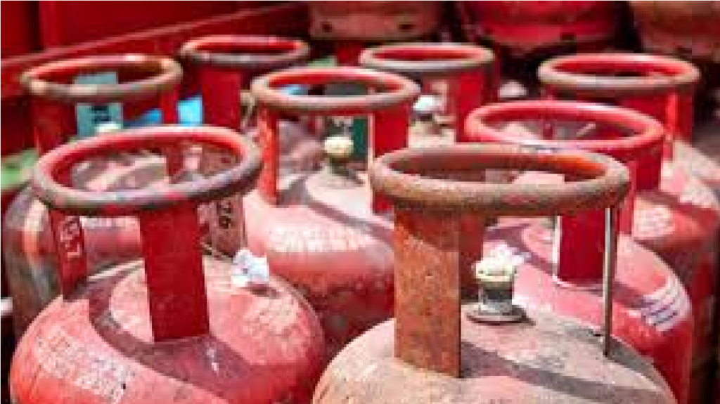 LPG Scam Update 2026 : भ्रष्टाचार पर कड़ा प्रहार , गैस सब्सिडी और कनेक्शन हेराफेरी मामले में हुई पहली बड़ी गिरफ्तारी LPG Scam Update 2026